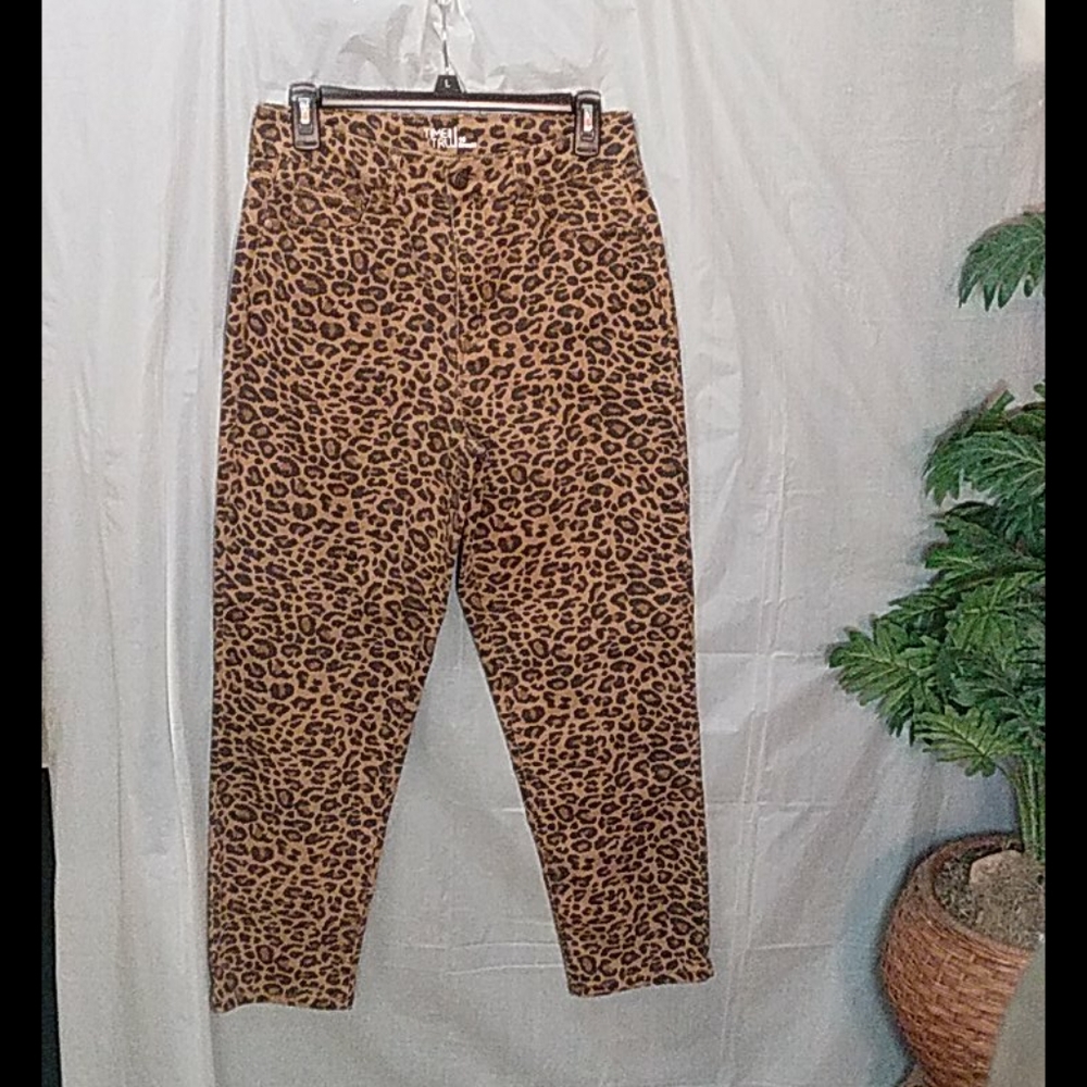 Time and Tru straight leg jeans size 10
